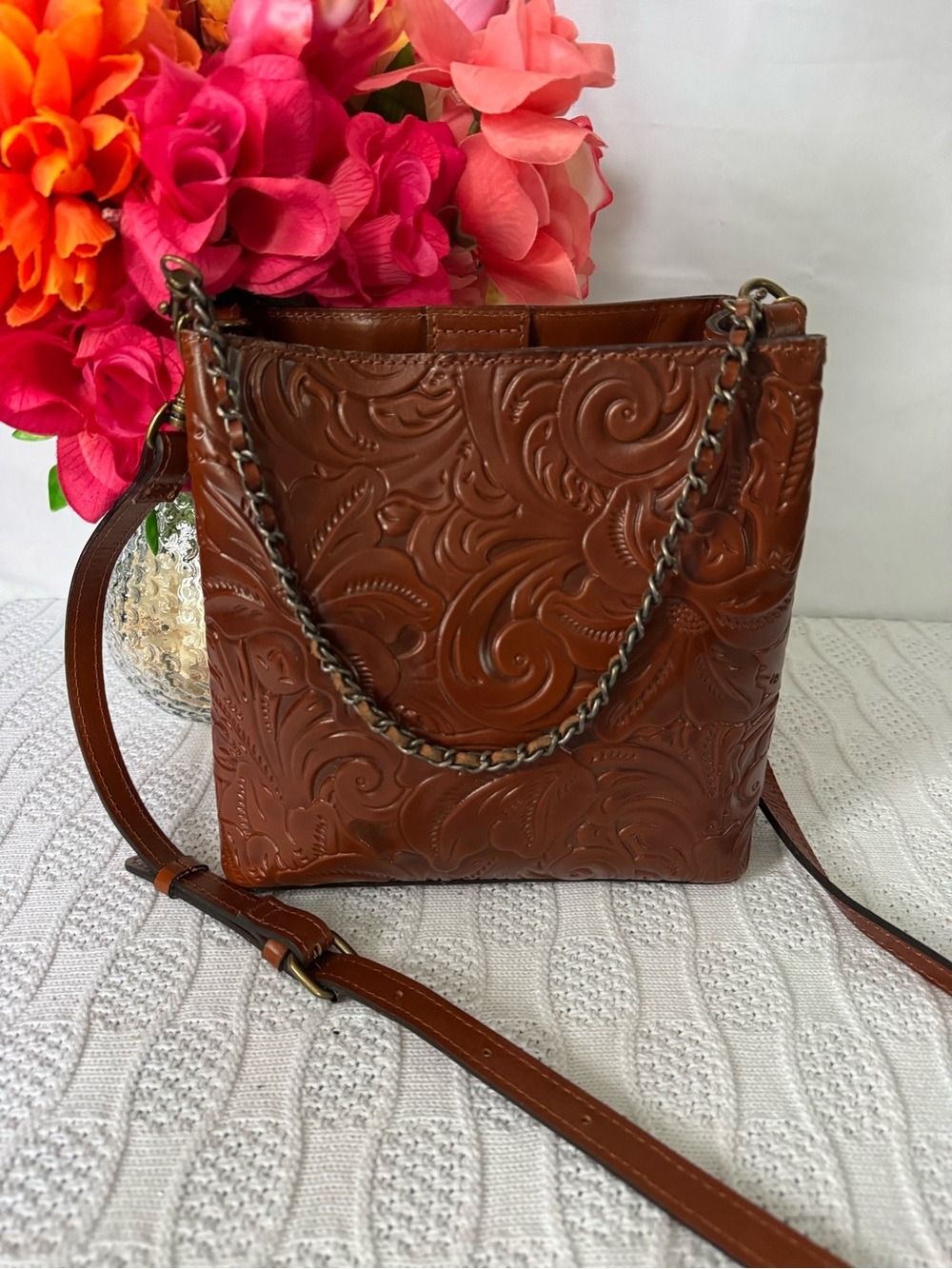 Patricia Nash EUC Ledra Tooled leather Bucket bag